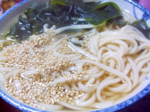 ごまたっぷりわかめうどん★